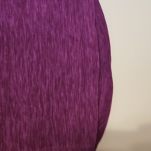 Tek Gear Essential Gear purple long sleeve lightweight Fleece shirt. In EUC - Picture 4 of 4